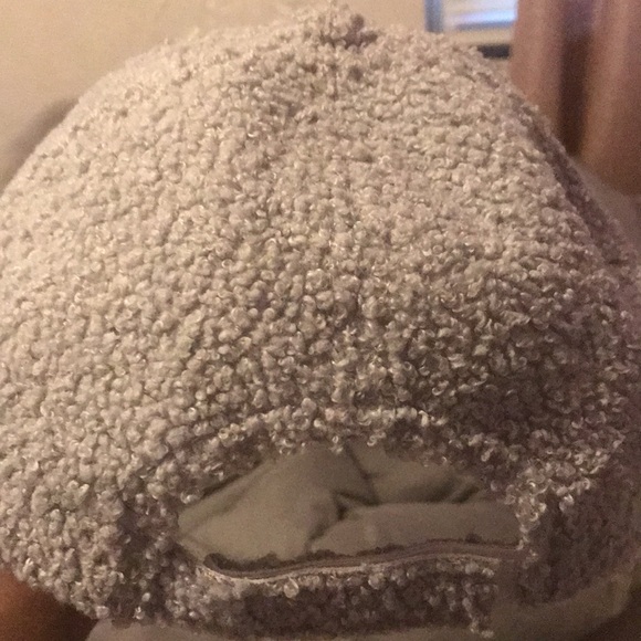 Palm angles hat - Picture 3 of 3